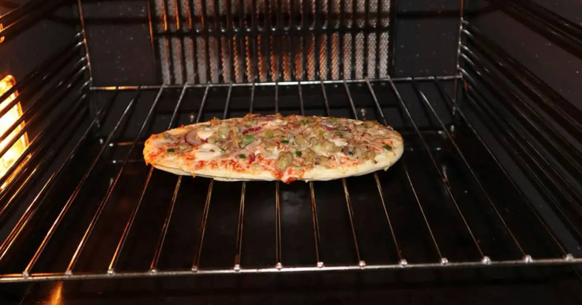 Can I Put Frozen Pizza in Oven Without Pan?
