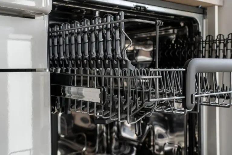 Can Bosch Dishwasher Be Connected to Hot Water? (Explained!)